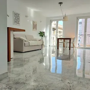 https://ducale-interno-5.hotelitalianriviera.com