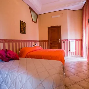 https://marty-house.hotels-amalfi.com